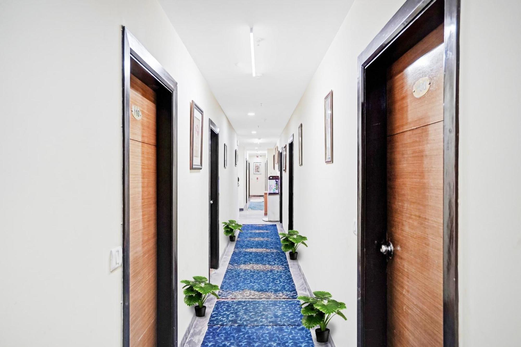 Hotel O Royal Regency 가지아바드 외부 사진