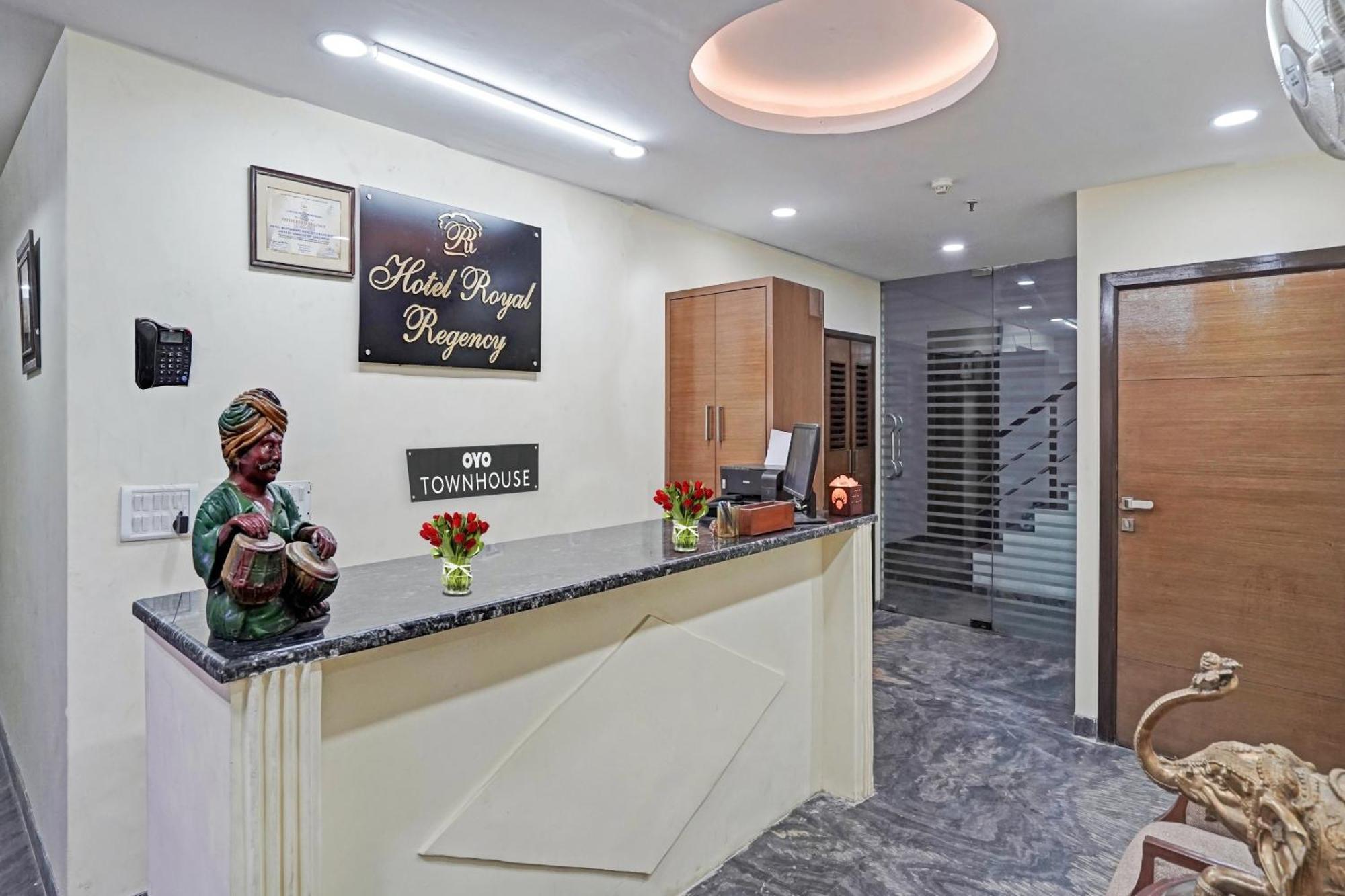 Hotel O Royal Regency 가지아바드 외부 사진