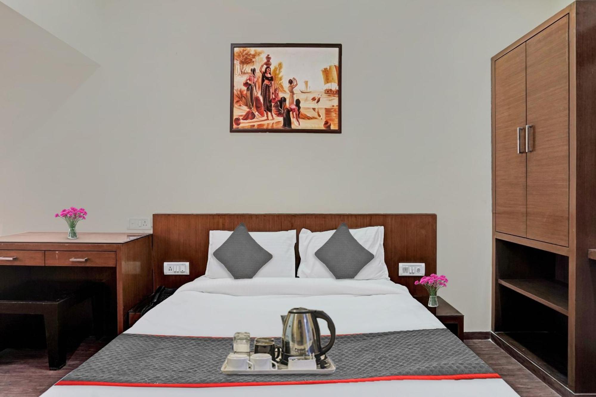 Hotel O Royal Regency 가지아바드 외부 사진