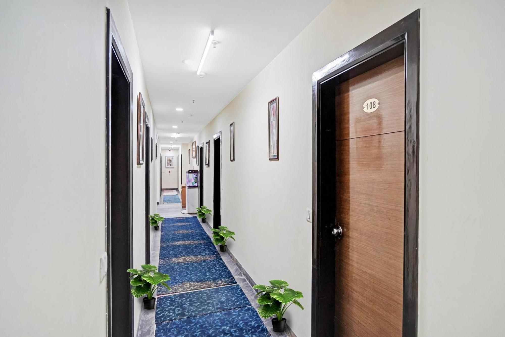 Hotel O Royal Regency 가지아바드 외부 사진